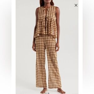 Desmond & Dempsey Pleat Cotton Sleeveless Pajamas
Size L